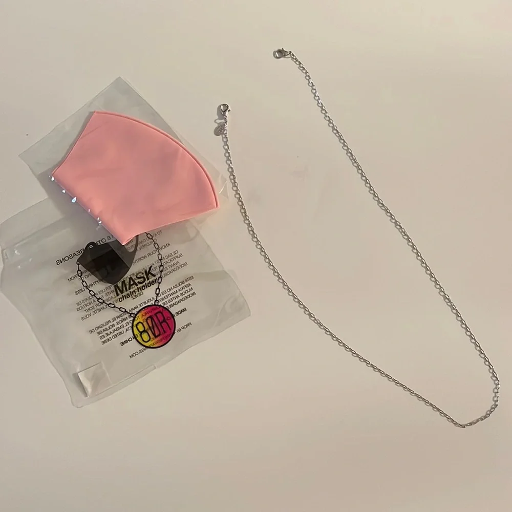 8 other reasons mask & mask chain holder